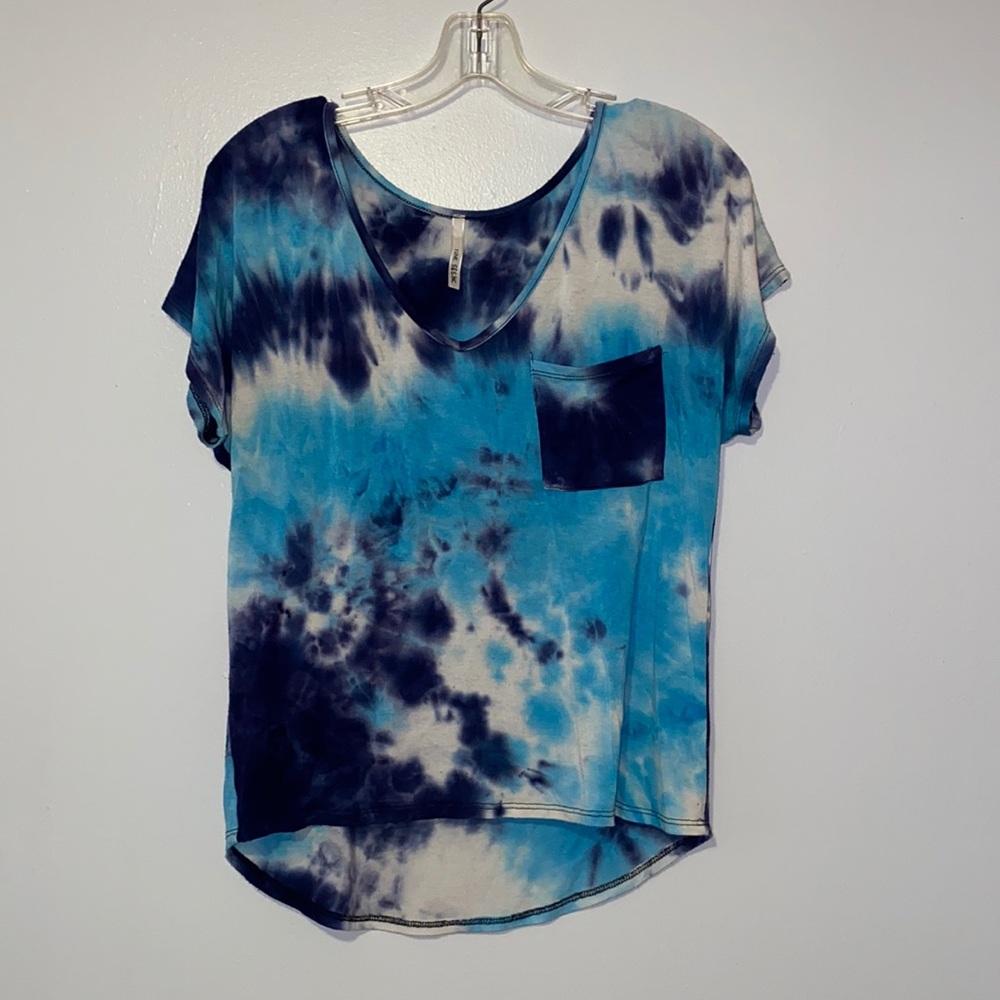 Blue and White Tie Dye Short Sleeve Shirt